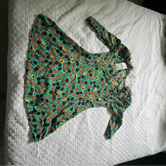 Zara floral summer dress with ruched sleeves and V back with ties - Picture 2 of 5